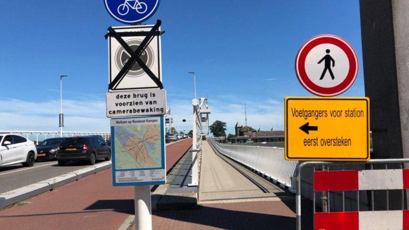 Opnieuw eenrichtingsverkeer voor voetgangers op de Stadsbrug
