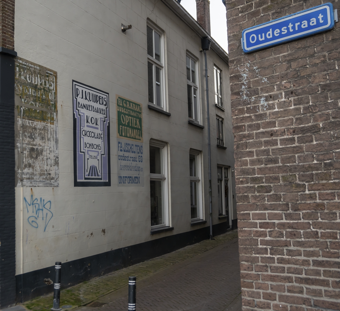 Historische Vereniging Jan van Arkel neemt onderhoud ‘Kleine Objecten’ over van Stadsherstel Kampen