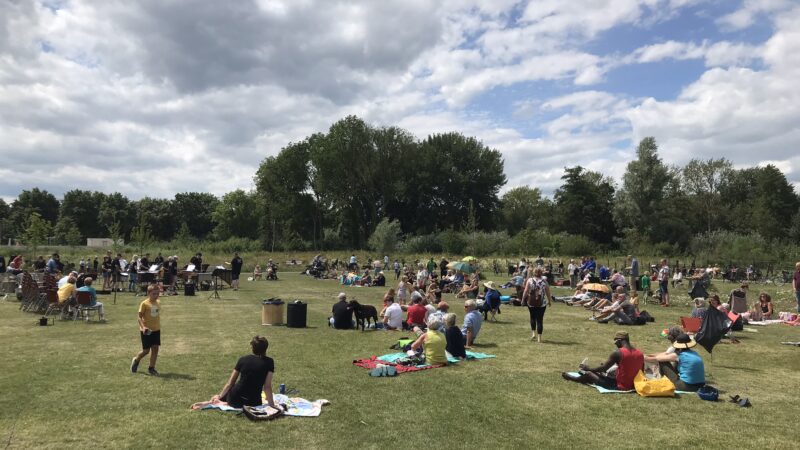 Zomerse klanken en picknickplezier in het Stadspark Kampen