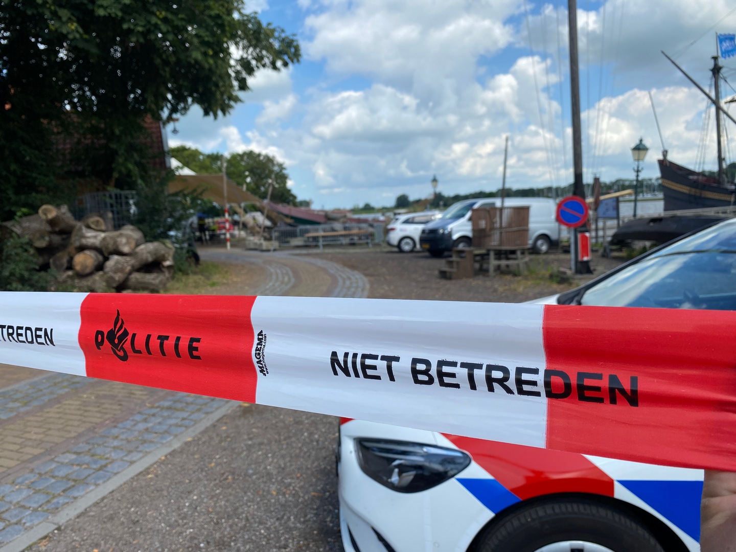 Overleden persoon aangetroffen in het water bij de Koggewerf in Kampen