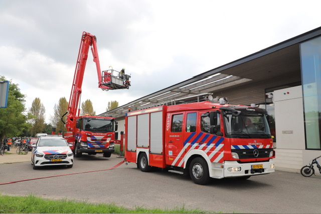 Zwembad de Steur ontruimd i.v.m. brand