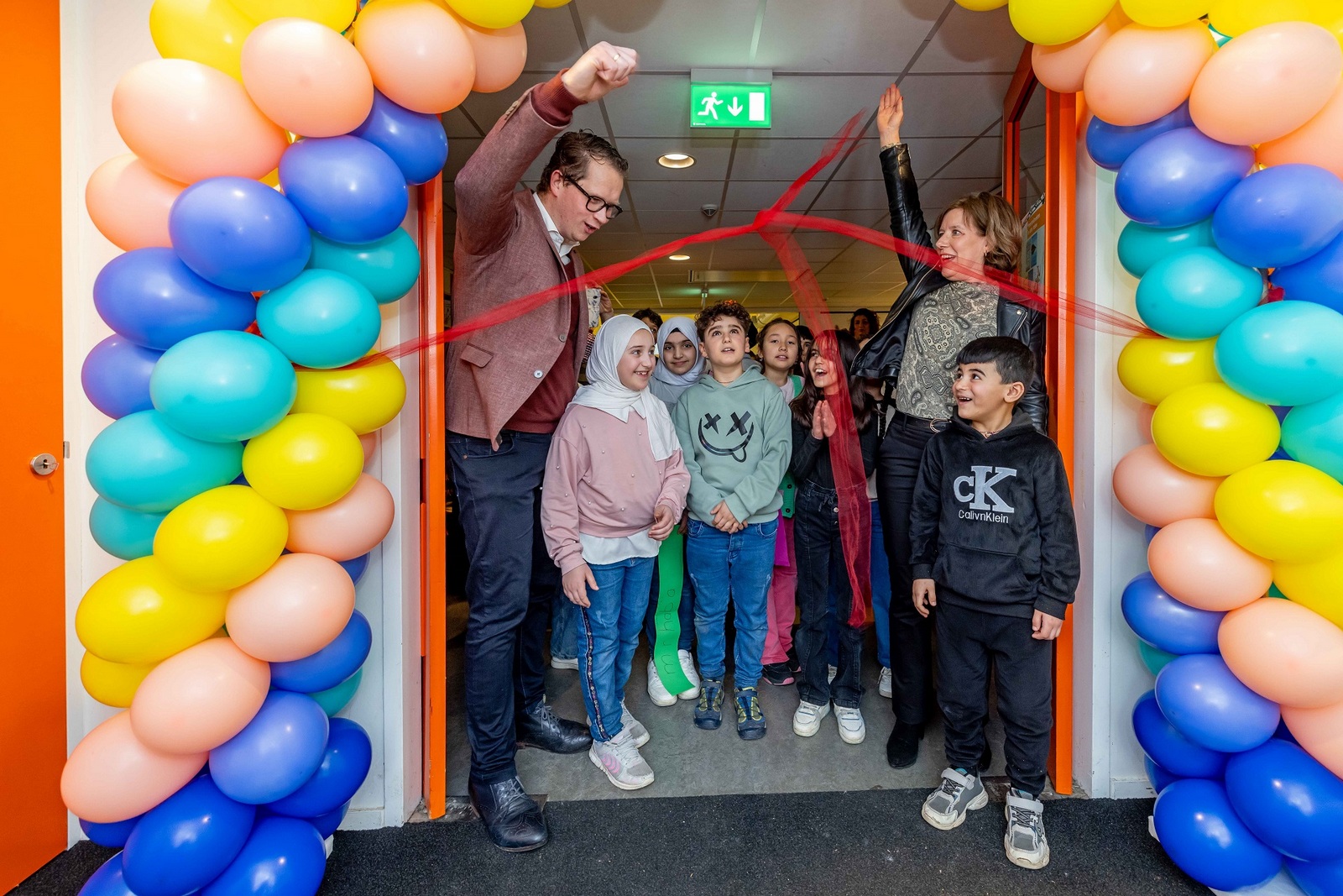 Nieuwkomersschool Wereldrijk feestelijk geopend in Kampen