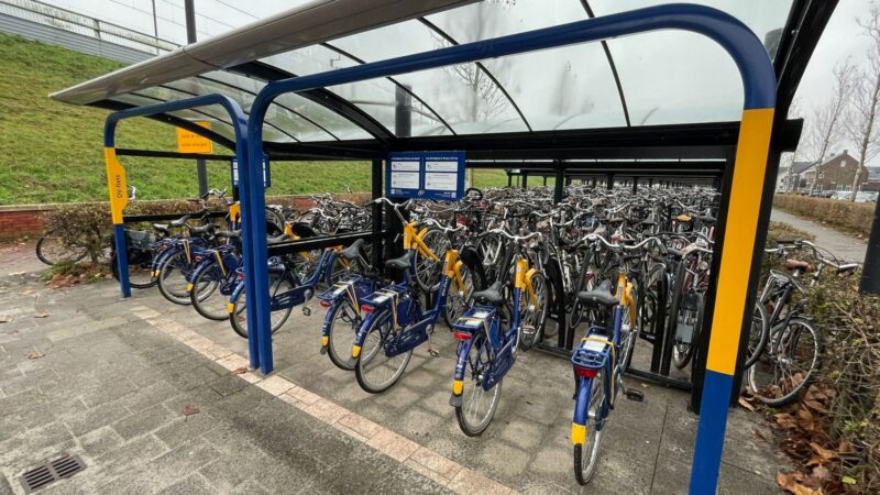 NS plaatst OV-fietsen op station Kampen Zuid