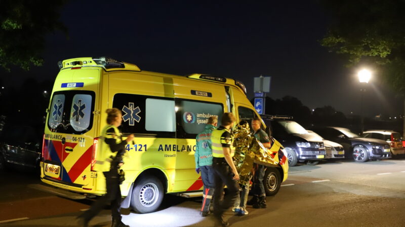 Nachtelijke melding persoon te water in Kampen loopt goed af