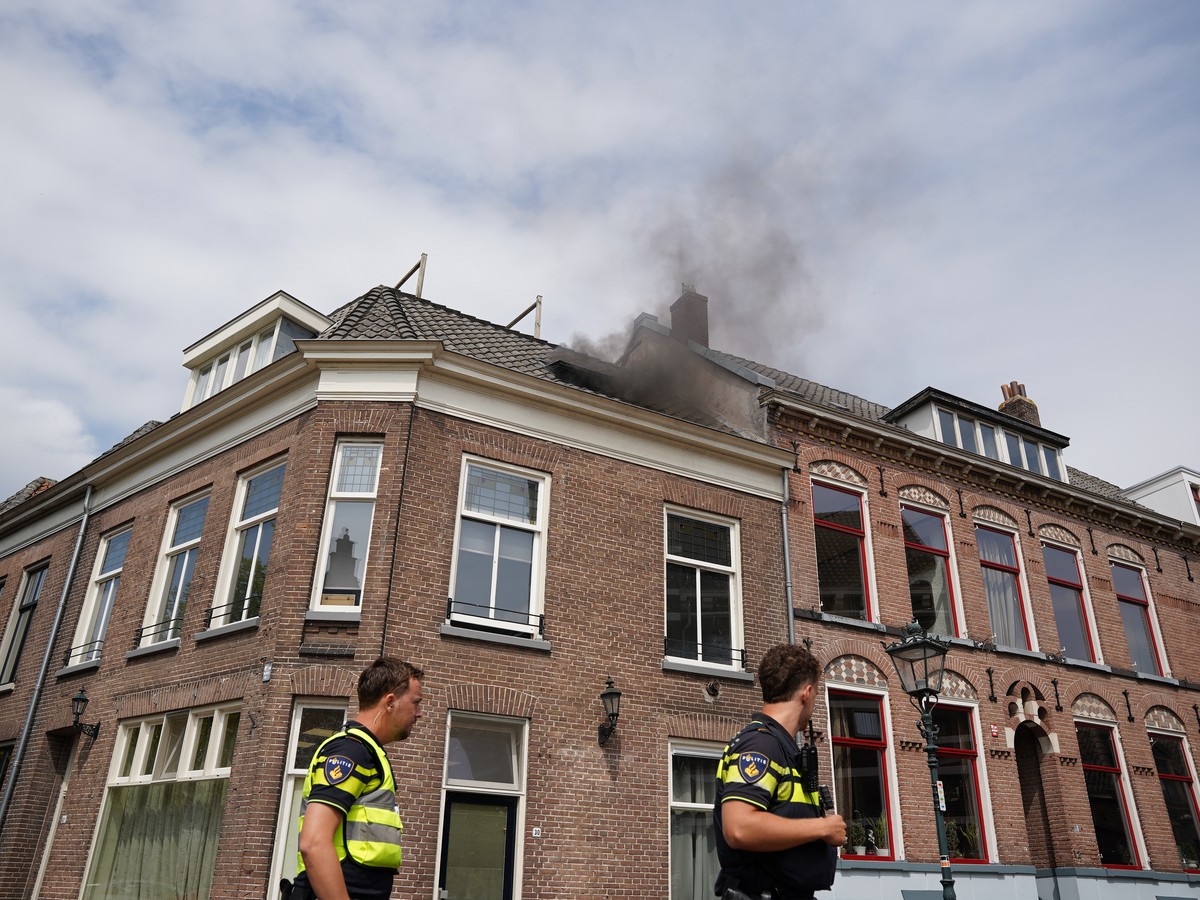 Brandweer rukt uit voor brand Kamper Binnenstad