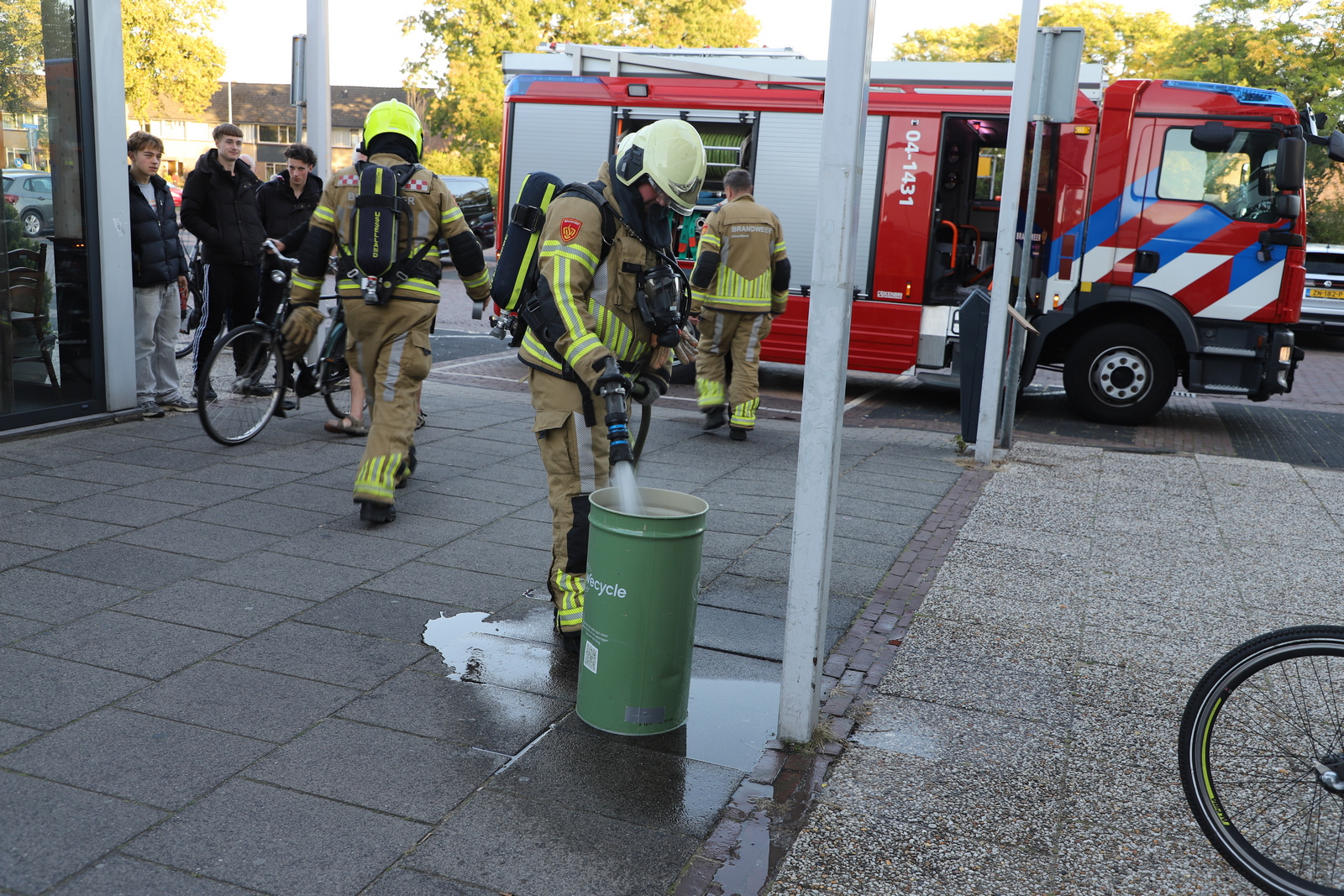 Brand in batterijenbak zorgt voor korte ontruiming van Jumbo in Kampen